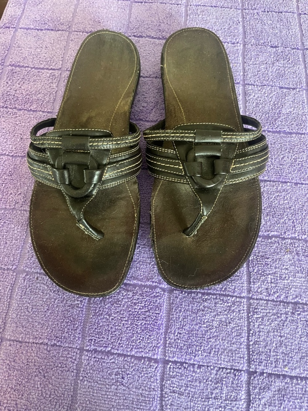 Classic Brown Thong Sandals Size 6.5